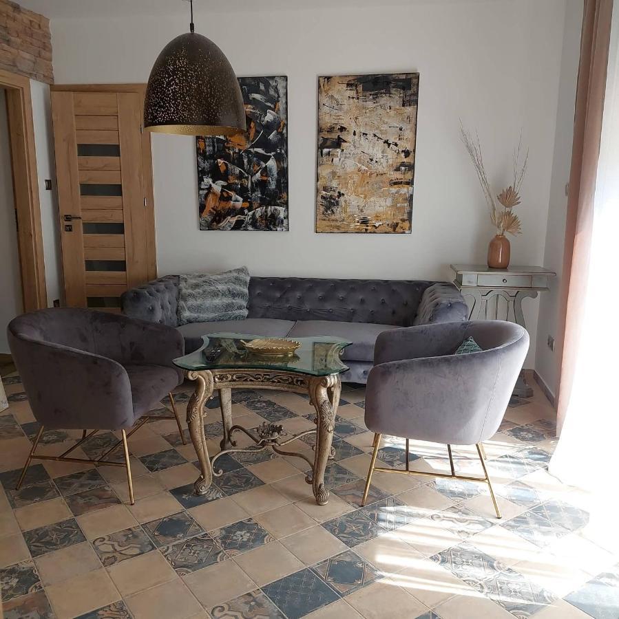 Dr Becsey Luxury Apartman بيكيسكسابا المظهر الخارجي الصورة